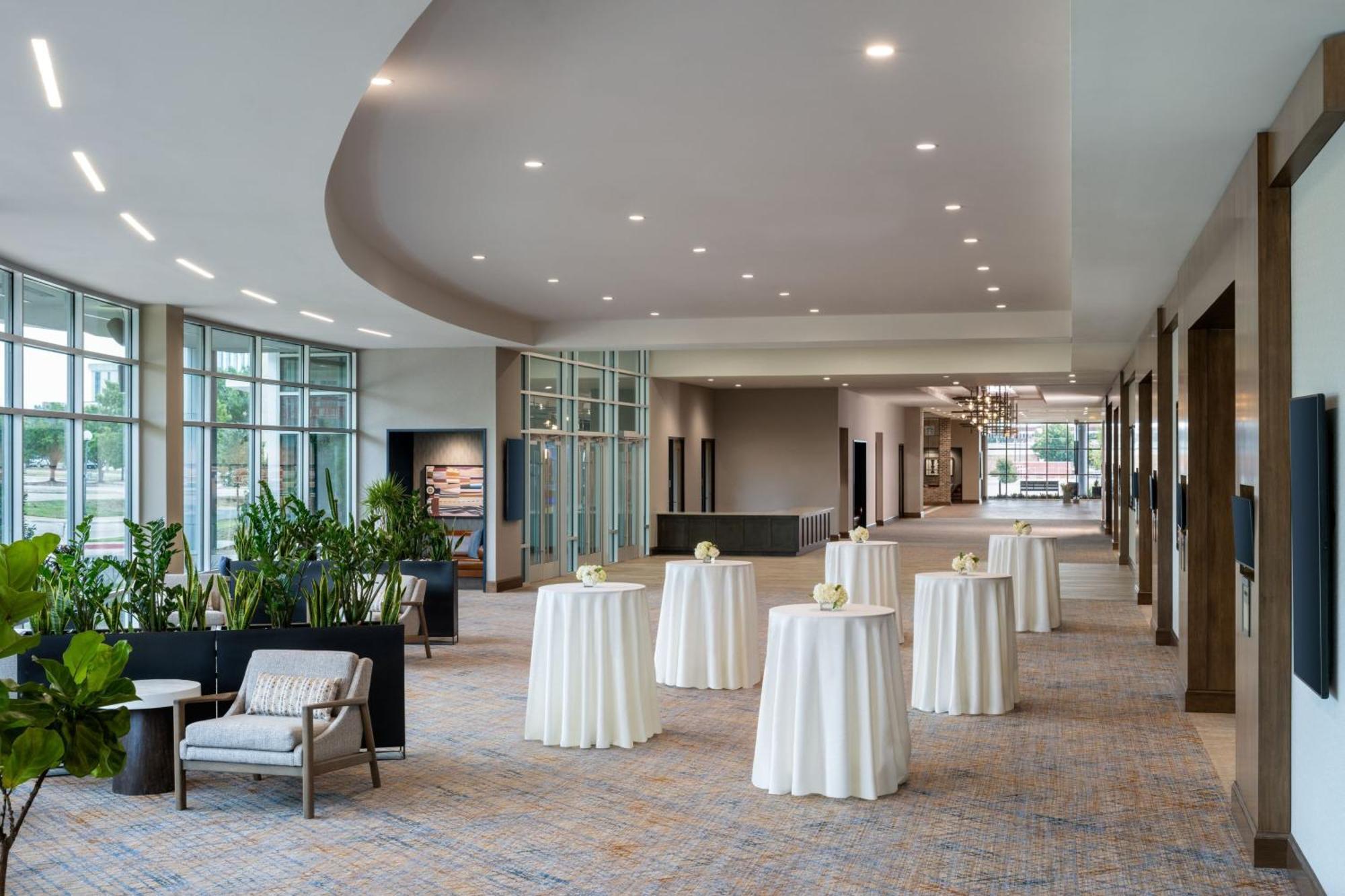 Delta Hotels By Marriott Wichita Falls Convention Center Exterior photo