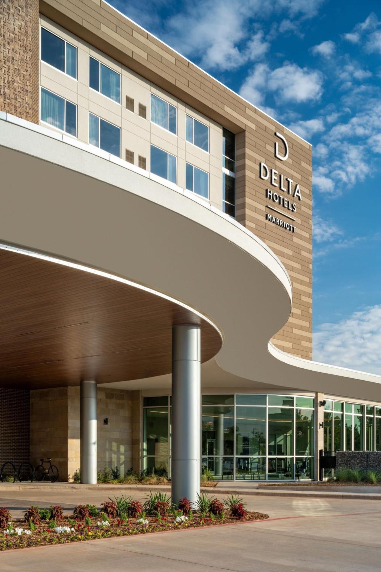 Delta Hotels By Marriott Wichita Falls Convention Center Exterior photo