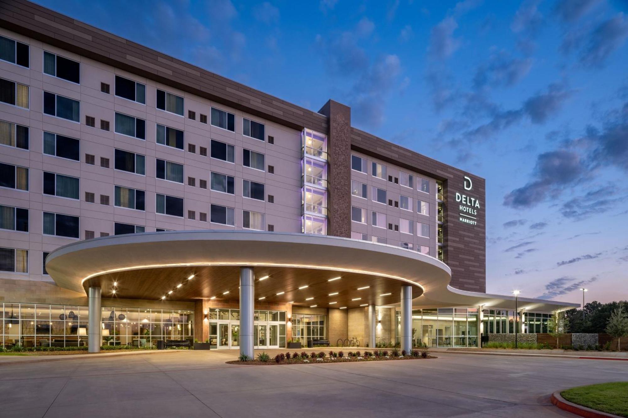 Delta Hotels By Marriott Wichita Falls Convention Center Exterior photo